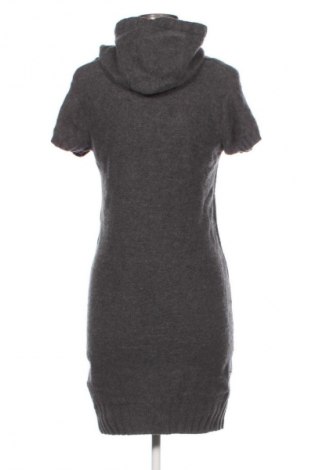 Kleid Bench, Größe M, Farbe Grau, Preis 20,99 €