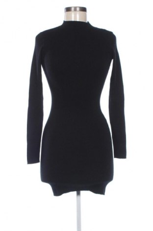Kleid Bershka, Größe S, Farbe Schwarz, Preis € 17,99