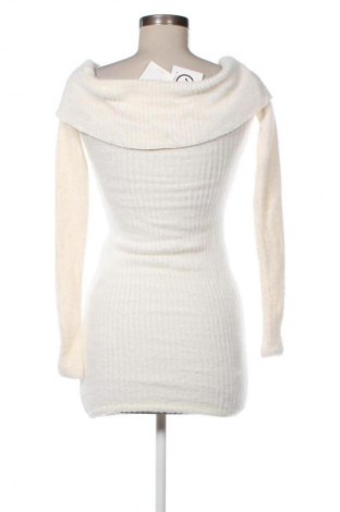 Φόρεμα Bershka, Μέγεθος XS, Χρώμα Λευκό, Τιμή 20,99 €