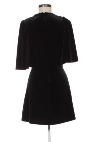 Рокля Bershka, Размер L, Цвят Черен, Цена 39,00 лв.