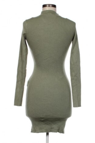 Kleid Bershka, Größe M, Farbe Grün, Preis € 7,99