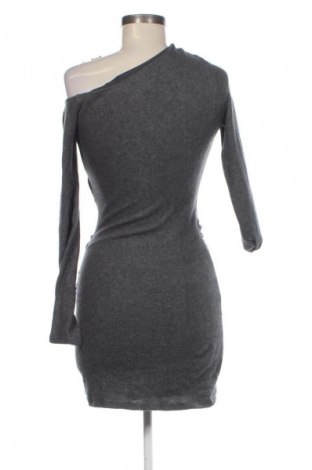 Sukienka Bershka, Rozmiar M, Kolor Szary, Cena 15,99 zł