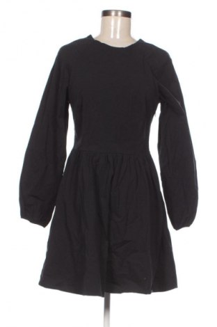 Φόρεμα Bershka, Μέγεθος M, Χρώμα Μαύρο, Τιμή 19,99 €