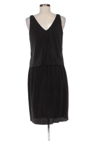 Рокля Blend She, Размер M, Цвят Черен, Цена 39,14 лв.