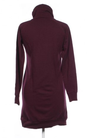 Рокля Blue Motion, Размер S, Цвят Лилав, Цена 45,93 лв.