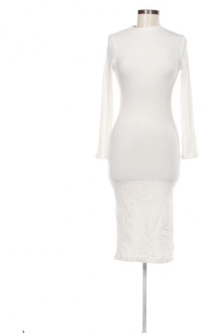 Kleid Busem, Größe S, Farbe Weiß, Preis 13,99 €