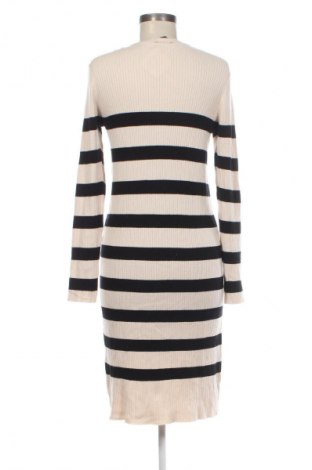 Рокля C&A, Размер M, Цвят Многоцветен, Цена 25,99 лв.