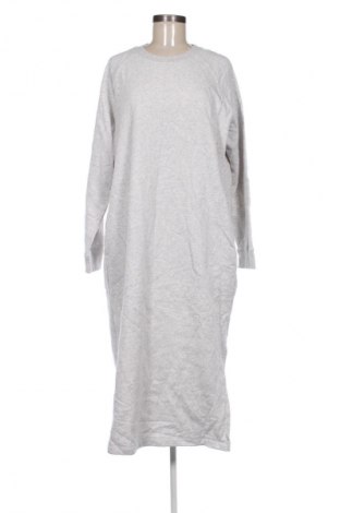 Šaty  C&A, Veľkosť XL, Farba Sivá, Cena  18,95 €