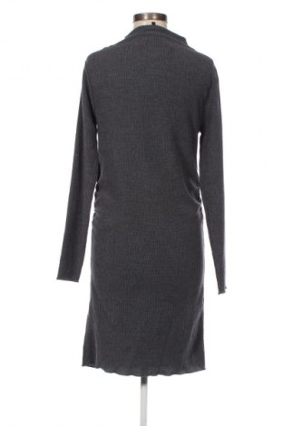 Рокля C&A, Размер L, Цвят Сив, Цена 27,02 лв.