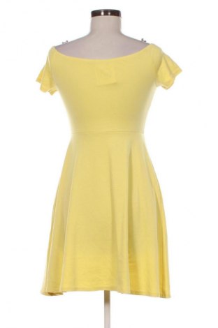 Ruha Chantall, Méret M, Szín Sárga, Ár 9 775 Ft