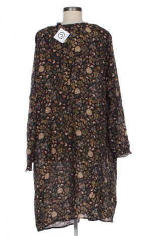 Рокля Creation L, Размер XXL, Цвят Многоцветен, Цена 31,99 лв.