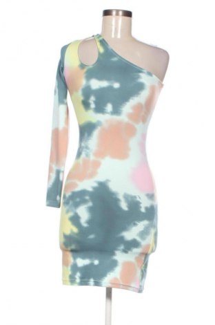 Рокля Cropp, Размер XS, Цвят Многоцветен, Цена 47,88 лв.