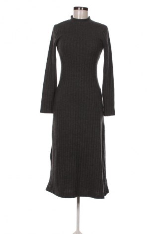 Рокля Defacto, Размер S, Цвят Сив, Цена 11,99 лв.