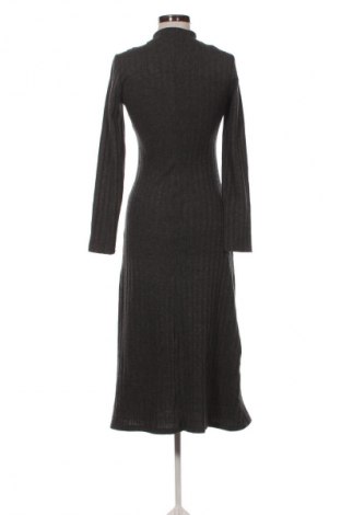 Рокля Defacto, Размер S, Цвят Сив, Цена 11,99 лв.