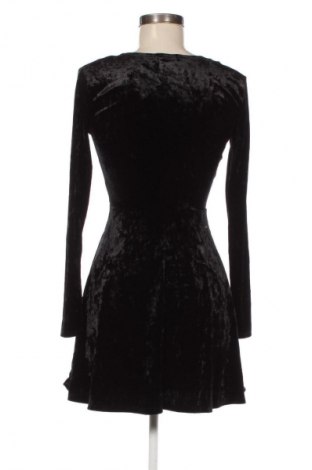 Ruha Forever 21, Méret S, Szín Fekete, Ár 3 359 Ft