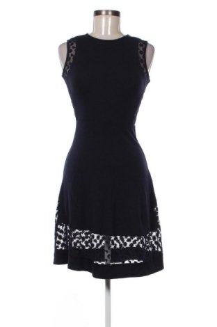 Kleid French Connection, Größe XXS, Farbe Blau, Preis € 42,05
