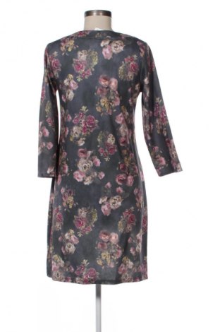 Kleid Gina, Größe M, Farbe Mehrfarbig, Preis € 15,00