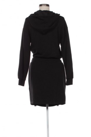 Kleid Giorgia, Größe M, Farbe Schwarz, Preis 15,99 €