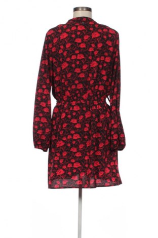 Ruha Guess, Méret M, Szín Sokszínű, Ár 19 379 Ft