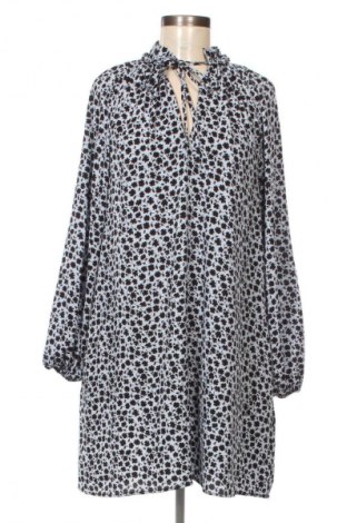 Рокля H&M, Размер M, Цвят Многоцветен, Цена 19,02 лв.