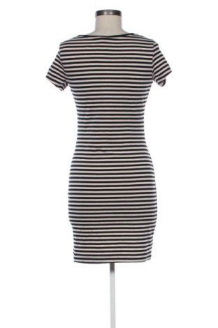 Рокля H&M, Размер S, Цвят Многоцветен, Цена 39,14 лв.