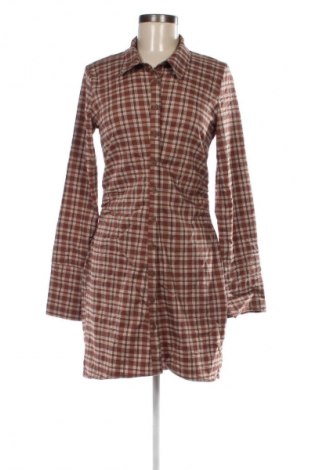 Рокля H&M Divided, Размер M, Цвят Многоцветен, Цена 20,99 лв.