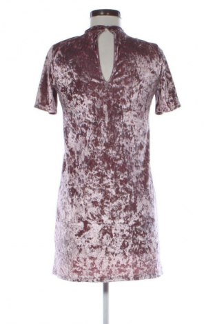 Рокля Hollister, Размер S, Цвят Пепел от рози, Цена 47,88 лв.