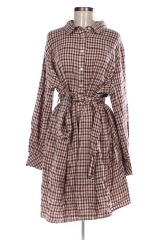 Рокля Kiabi, Размер 3XL, Цвят Многоцветен, Цена 17,99 лв.