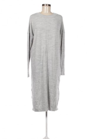 Kleid LC Waikiki, Größe 3XL, Farbe Grau, Preis € 8,99