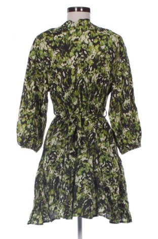 Рокля LCW, Размер L, Цвят Многоцветен, Цена 39,00 лв.