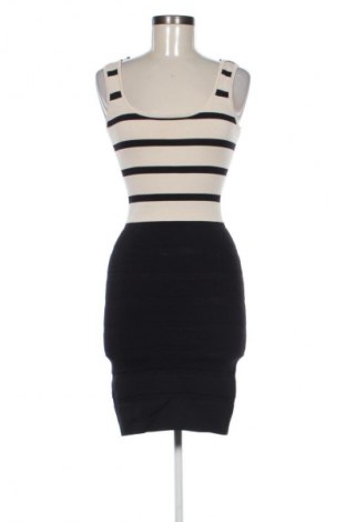 Рокля Mango, Размер M, Цвят Многоцветен, Цена 55,36 лв.