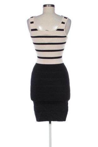 Рокля Mango, Размер M, Цвят Многоцветен, Цена 55,36 лв.