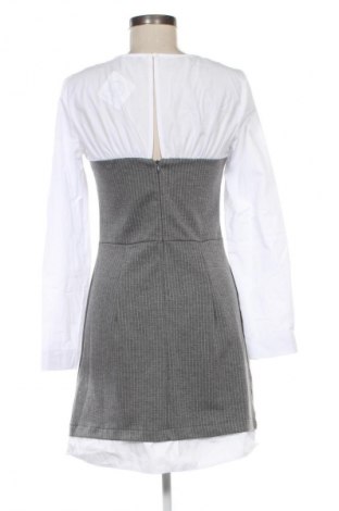 Рокля Mohito, Размер L, Цвят Многоцветен, Цена 22,99 лв.