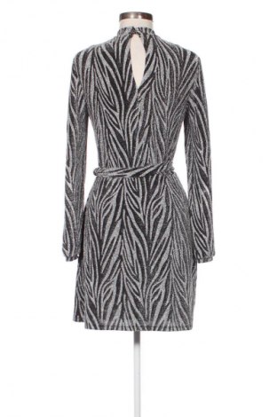 Kleid Mohito, Größe M, Farbe Mehrfarbig, Preis € 12,99