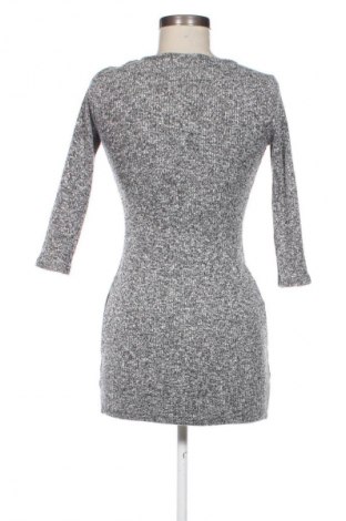 Kleid Monteau, Größe M, Farbe Mehrfarbig, Preis 20,00 €