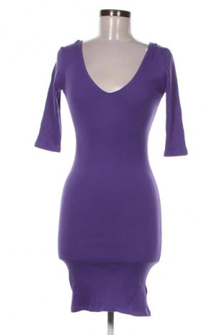 Kleid NA-KD, Größe XS, Farbe Lila, Preis 21,99 €