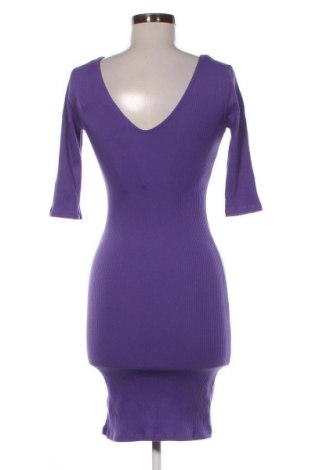 Kleid NA-KD, Größe XS, Farbe Lila, Preis 21,99 €