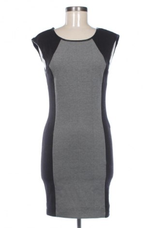 Рокля ONLY, Размер S, Цвят Многоцветен, Цена 17,99 лв.