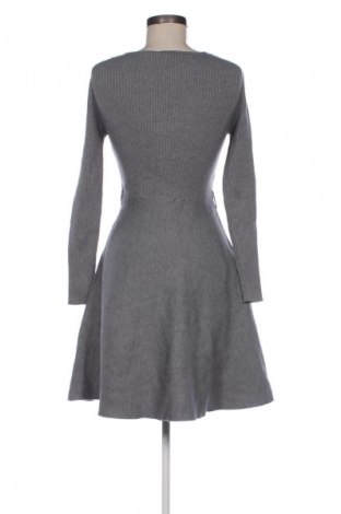 Kleid Orsay, Größe M, Farbe Grau, Preis € 17,99