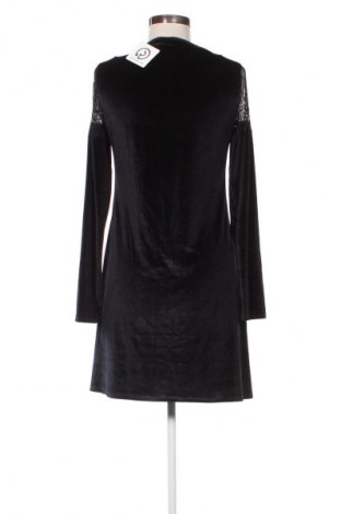 Sukienka Pierre Cardin, Rozmiar L, Kolor Czarny, Cena 508,85 zł