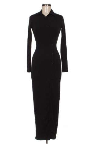 Рокля Pretty Little Thing, Размер XS, Цвят Черен, Цена 27,99 лв.