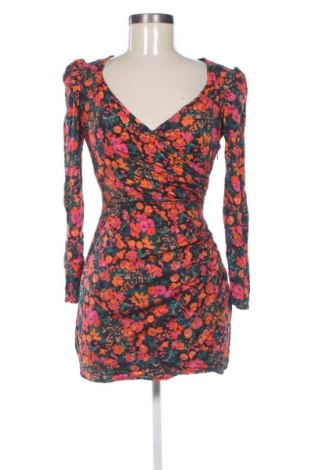 Рокля Pull&Bear, Размер S, Цвят Многоцветен, Цена 23,99 лв.