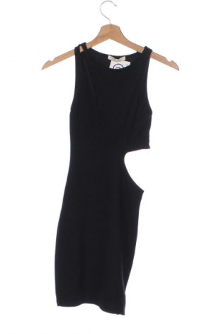 Šaty  Pull&Bear, Velikost XS, Barva Černá, Cena  632,00 Kč