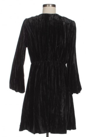 Φόρεμα Reserved, Μέγεθος M, Χρώμα Μαύρο, Τιμή 11,99 €