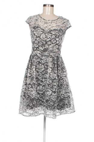 Рокля Rinascimento, Размер L, Цвят Многоцветен, Цена 66,99 лв.