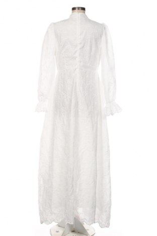 Рокля SHEIN, Размер XL, Цвят Бял, Цена 23,99 лв.