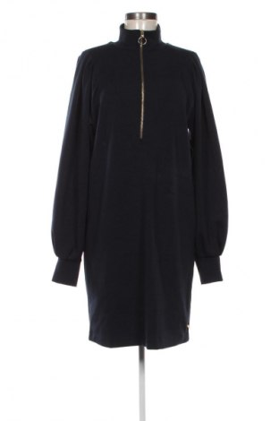 Рокля Scotch & Soda, Размер L, Цвят Син, Цена 57,99 лв.