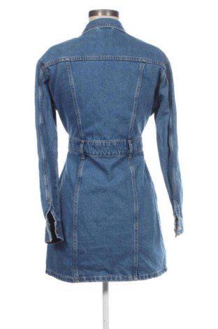 Рокля Sinsay, Размер S, Цвят Син, Цена 39,00 лв.