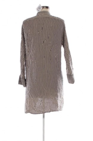 Kleid Stradivarius, Größe M, Farbe Mehrfarbig, Preis 12,99 €