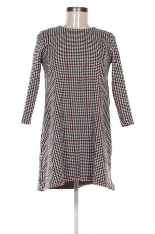 Šaty  Stradivarius, Veľkosť M, Farba Viacfarebná, Cena  19,95 €